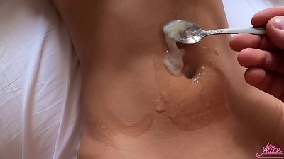 Hluboký výstřik a vášnivý sex zblízka - Vyžrané sperma